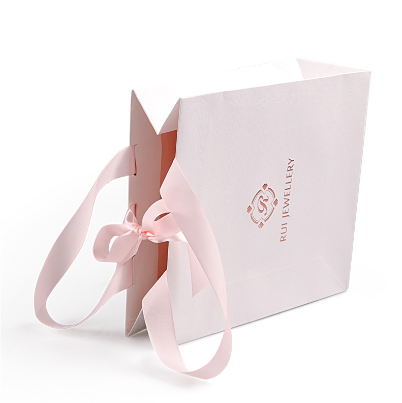 Luxusmode Custom Design Logo Printing Großhandel Eco Friendly Shopping Packaging White Paper Paper Bags mit Griff